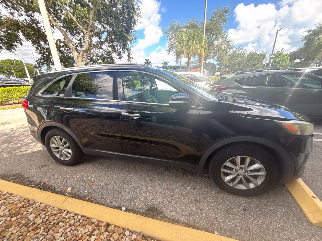 Used 2018 Kia Sorento LX SUV