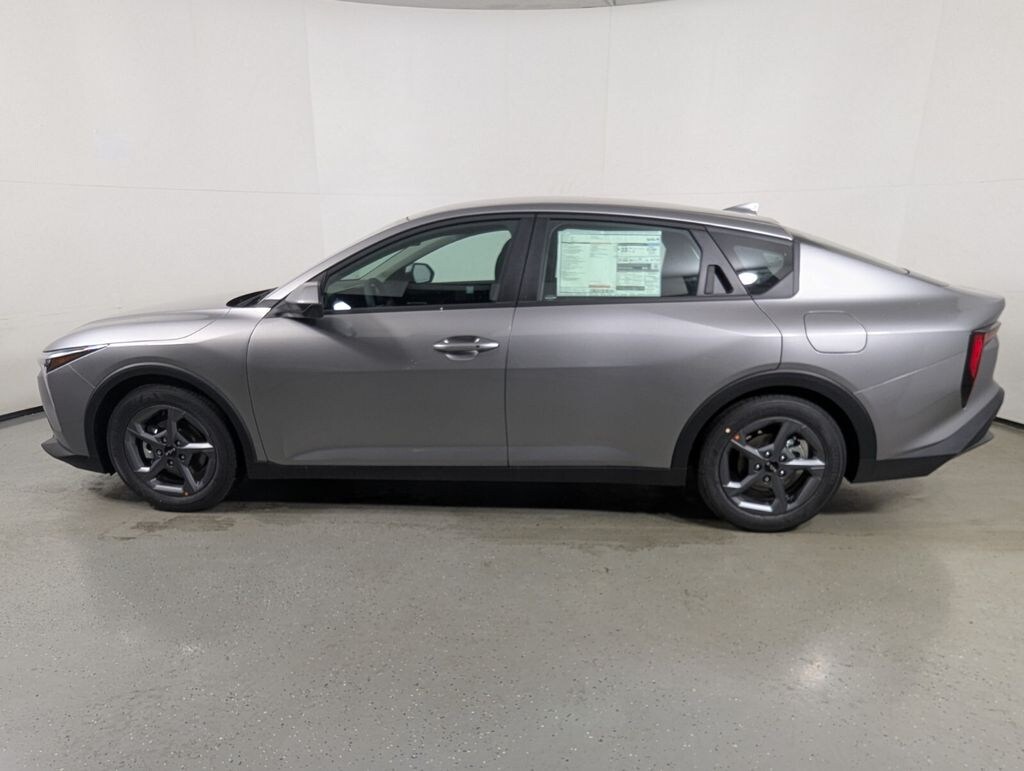 New 2026 Kia K4 LXS Sedan