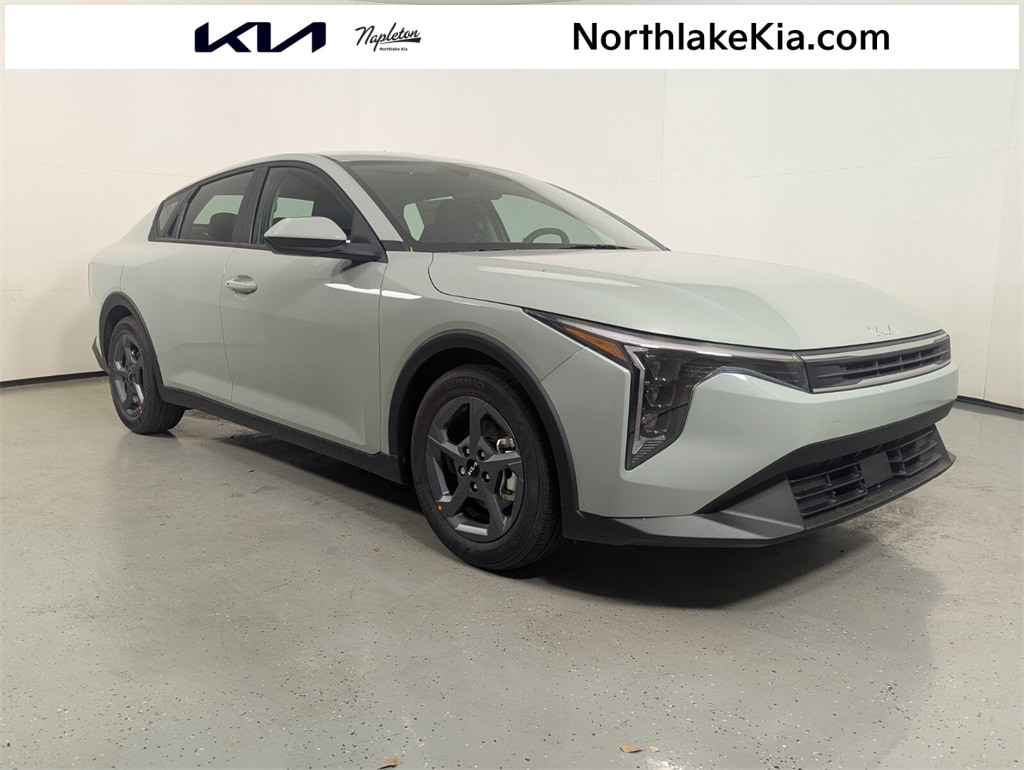 2025 Kia K4 LXS's photo