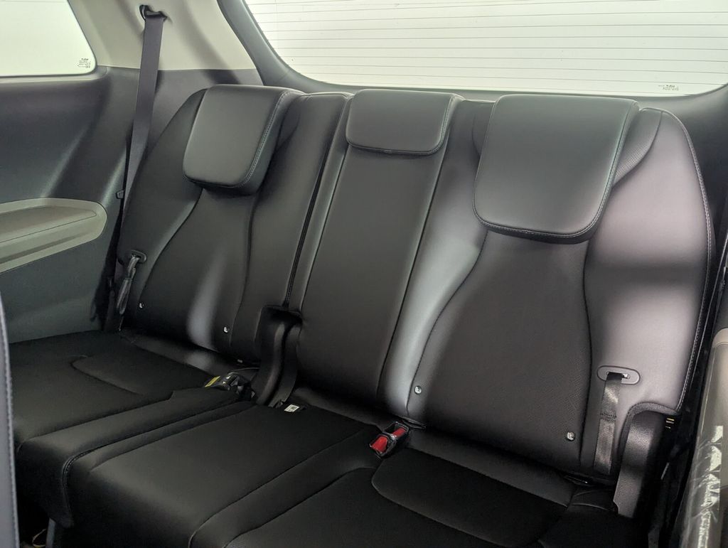 2026 Kia Carnival LXS - Photo 23