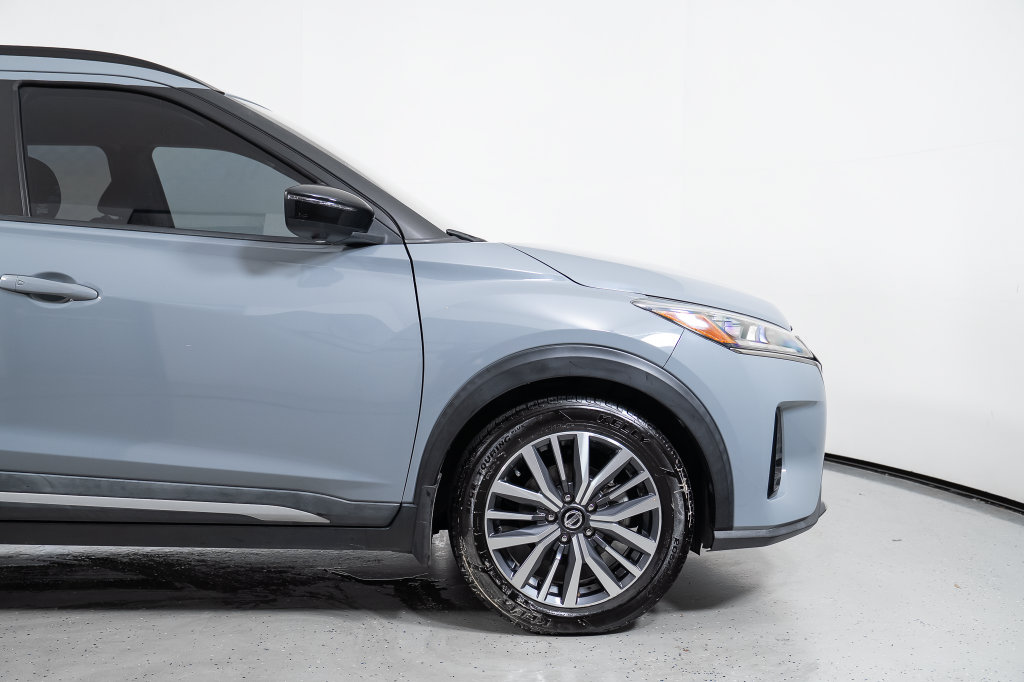 Used 2021 Nissan Kicks SR SUV