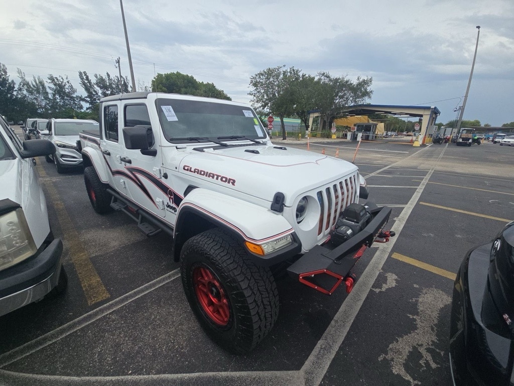 2020 Jeep Gladiator Sport photo 3
