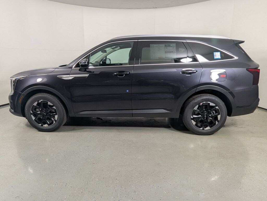 New 2026 Kia Sorento S SUV