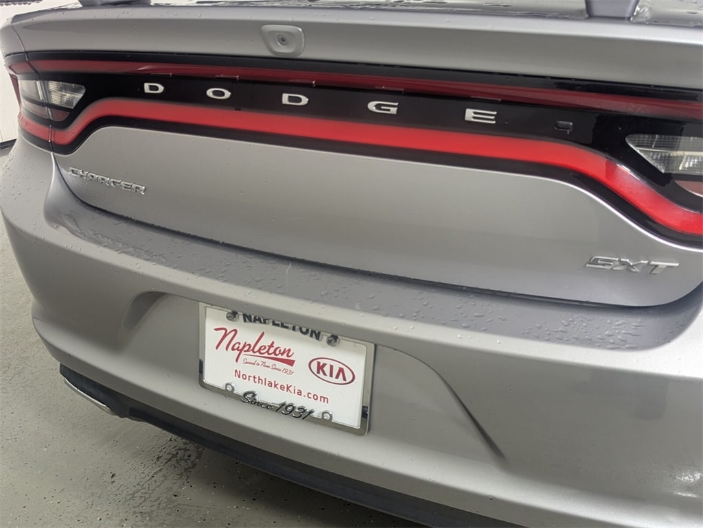 2015 Dodge Charger SXT photo 8