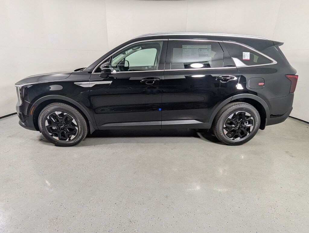 New 2025 Kia Sorento S SUV