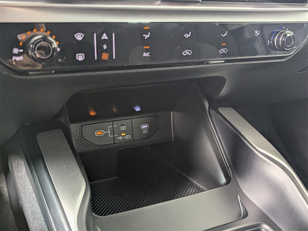 2026 Kia Sorento LX photo 17
