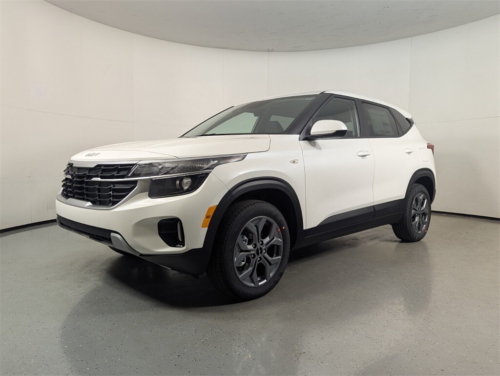 New 2026 Kia Seltos LX SUV