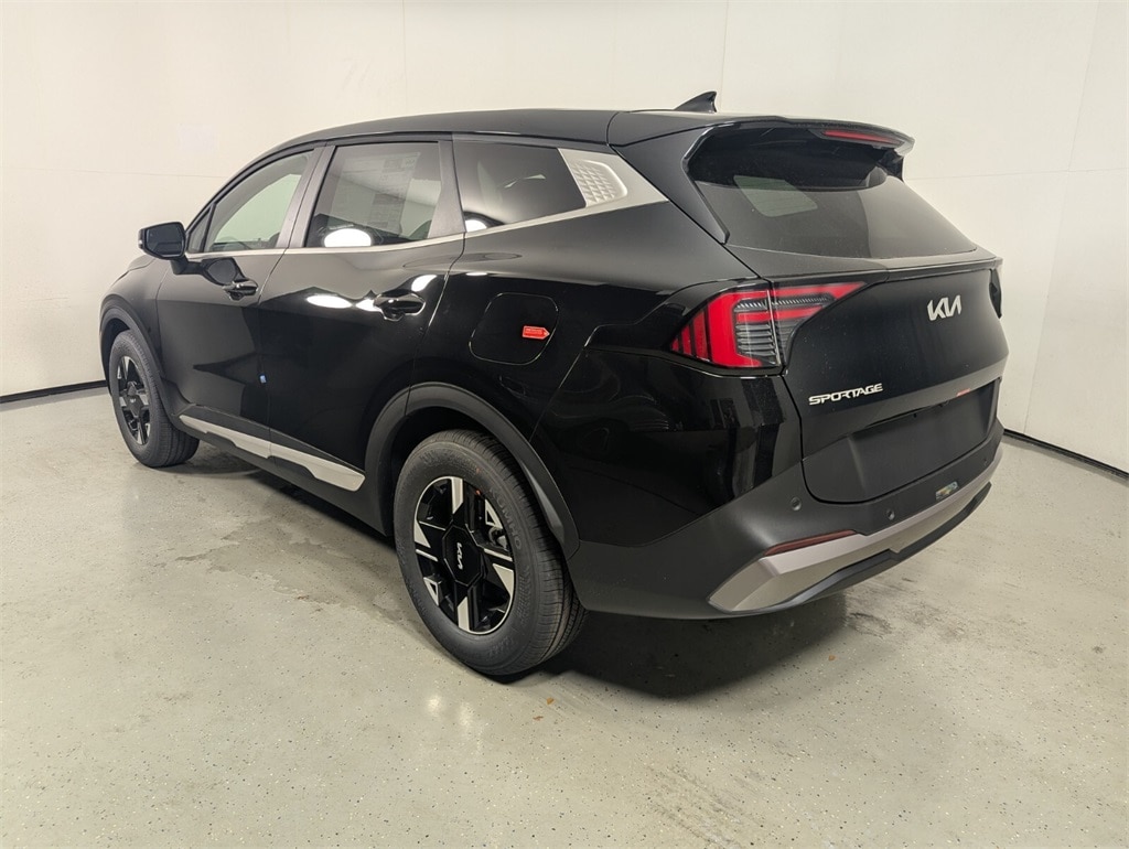 2026 Kia Sportage LX photo 3