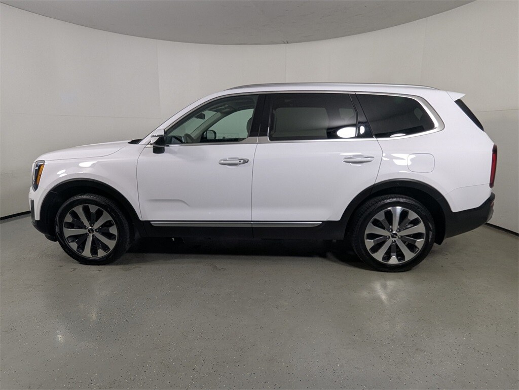 2022 Kia Telluride S photo 3