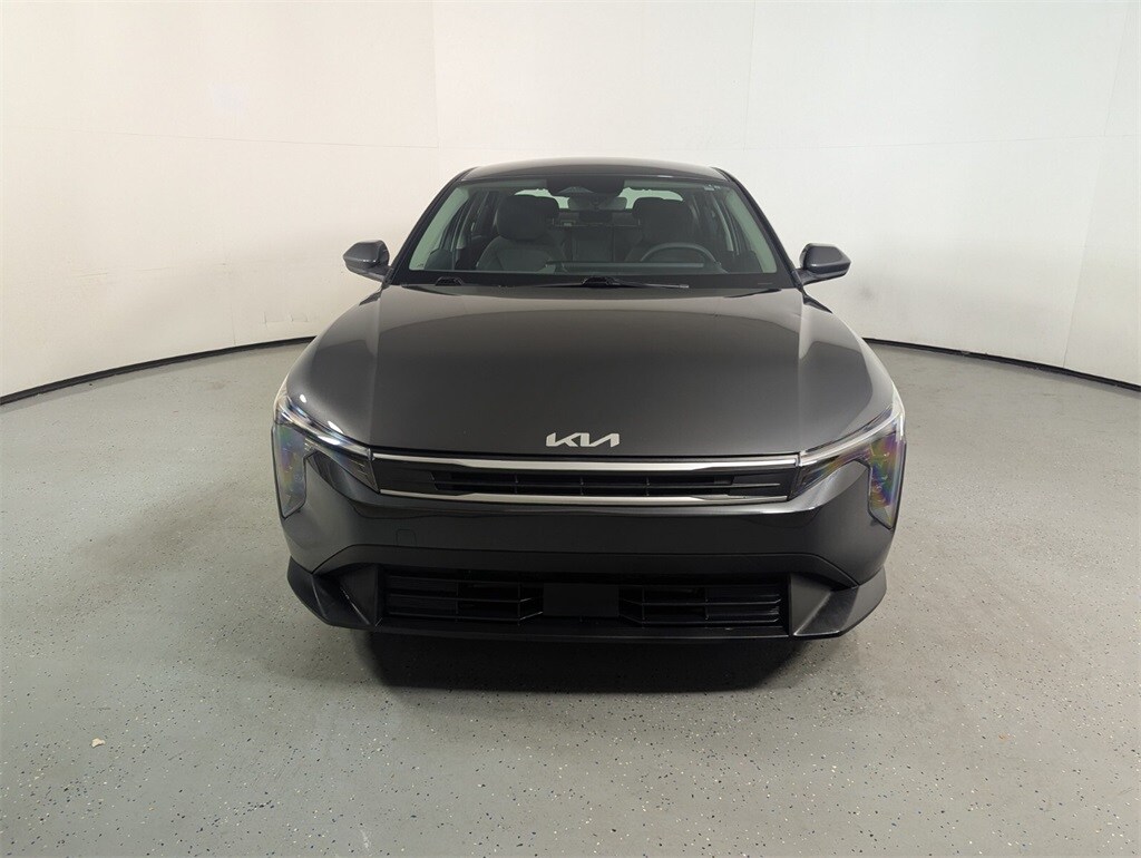 2025 Kia K4 LXS photo 2