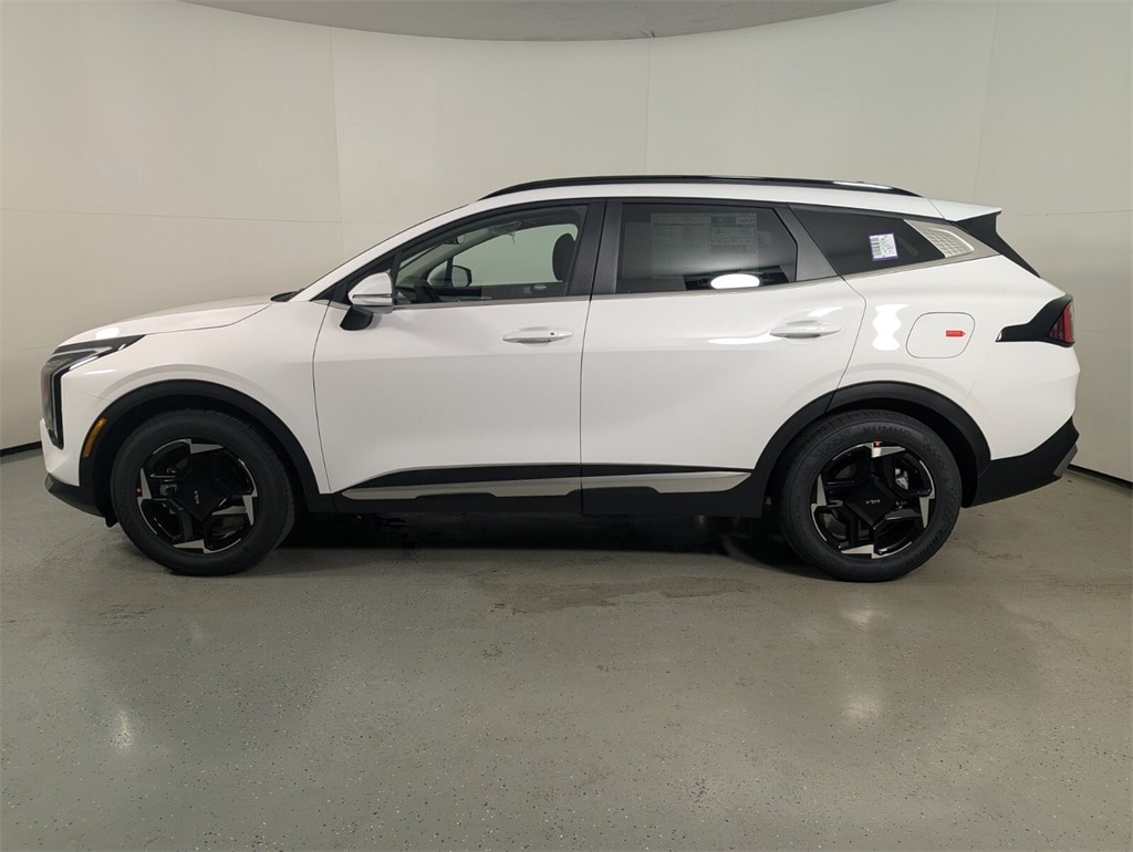 2026 Kia Sportage EX photo 4