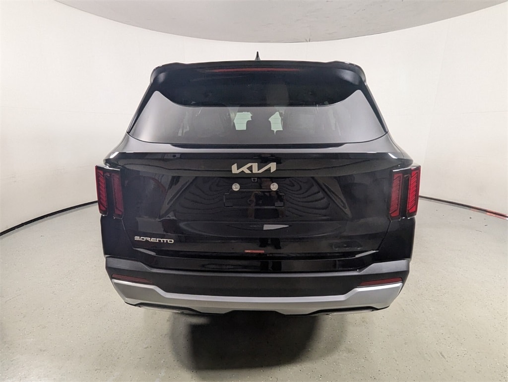 2026 Kia Sorento LX photo 3