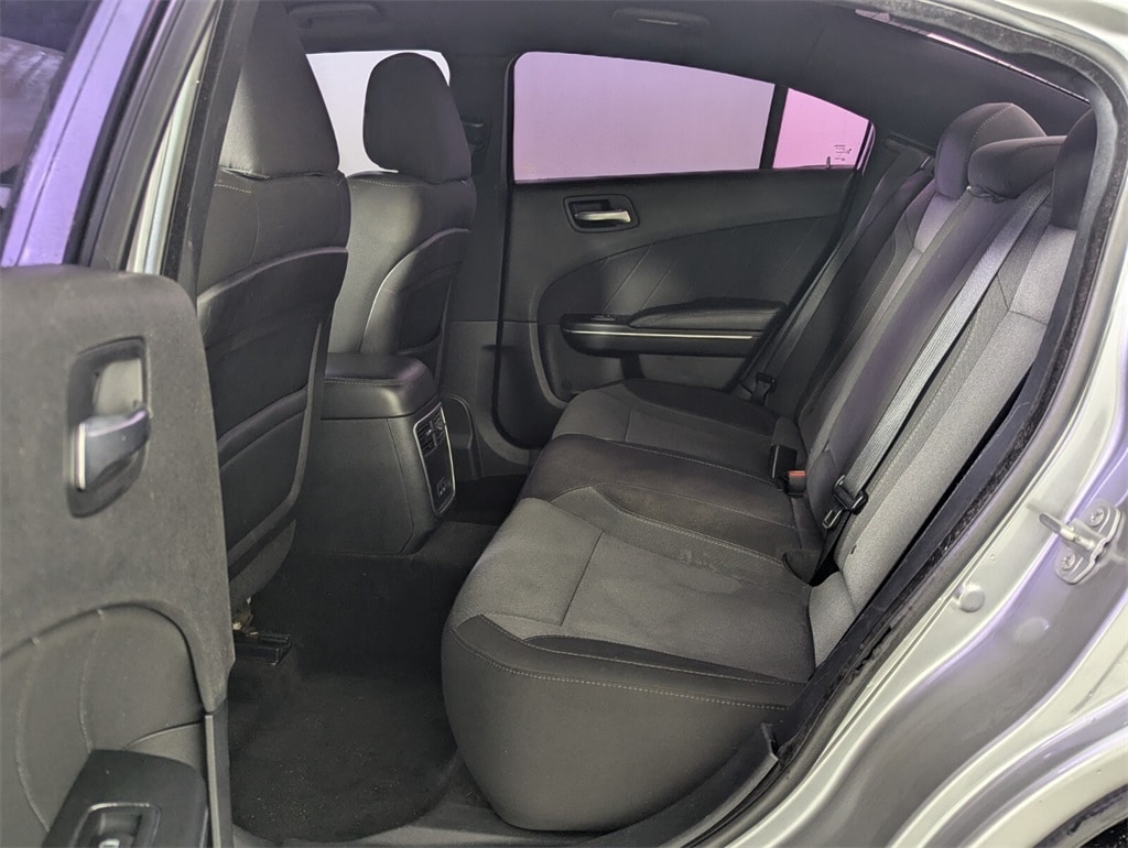 2015 Dodge Charger SXT photo 23