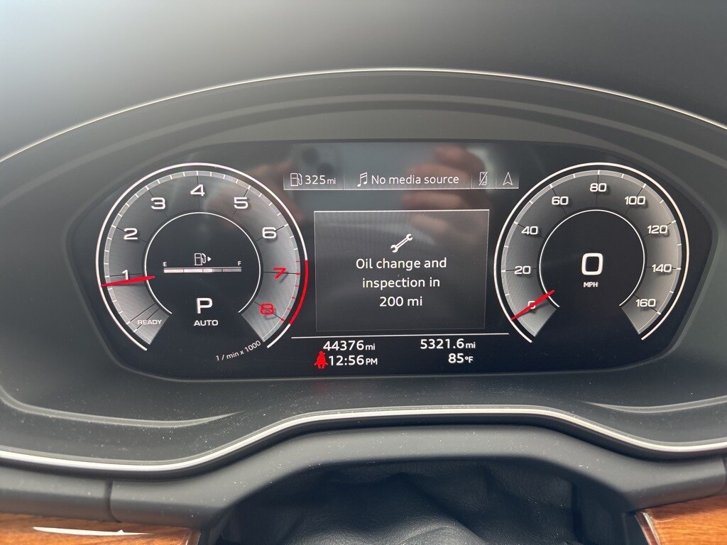 2022 Audi Q5 45 S line Premium photo 2