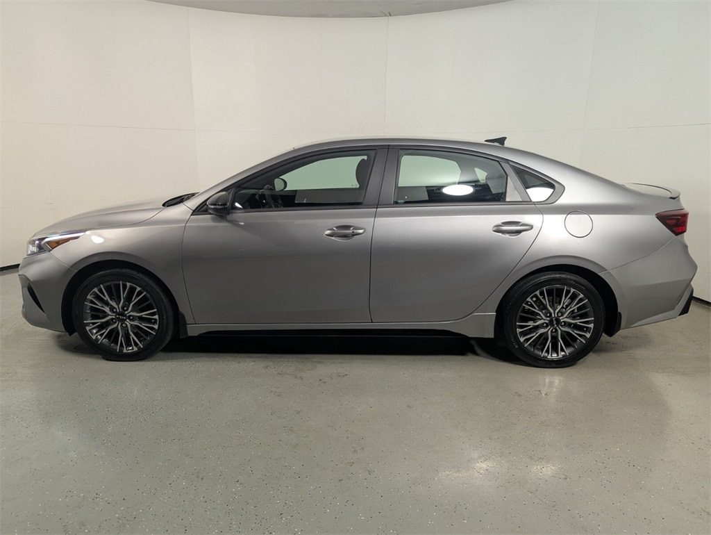 2024 Kia Forte GT-Line photo 4