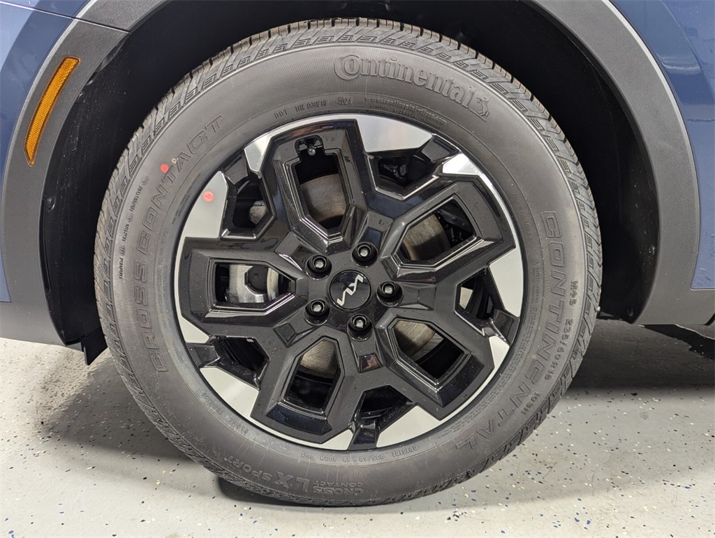 2025 Kia Sorento S photo 10