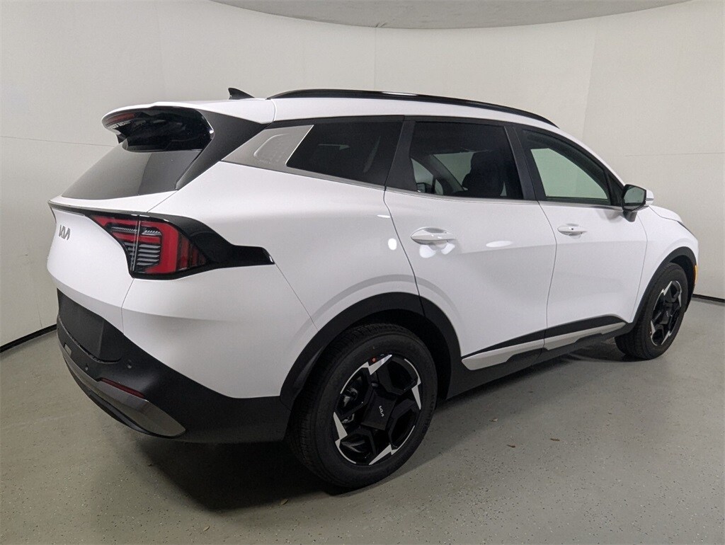2026 Kia Sportage EX photo 4