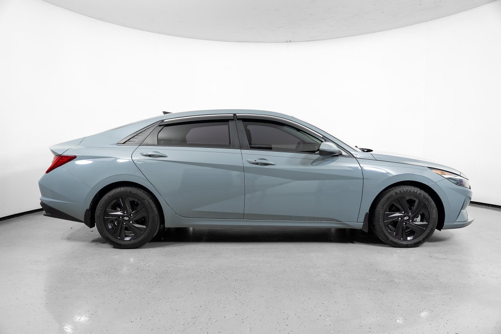 Used 2021 Hyundai Elantra Hybrid Blue Sedan