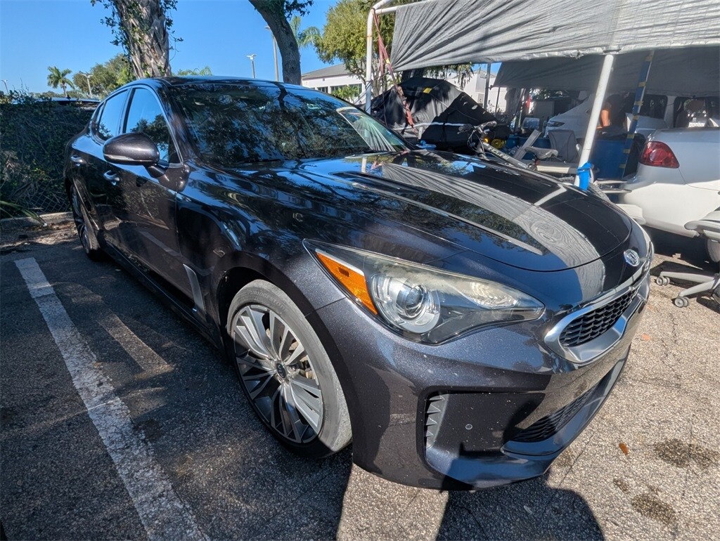 2019 Kia Stinger photo 4