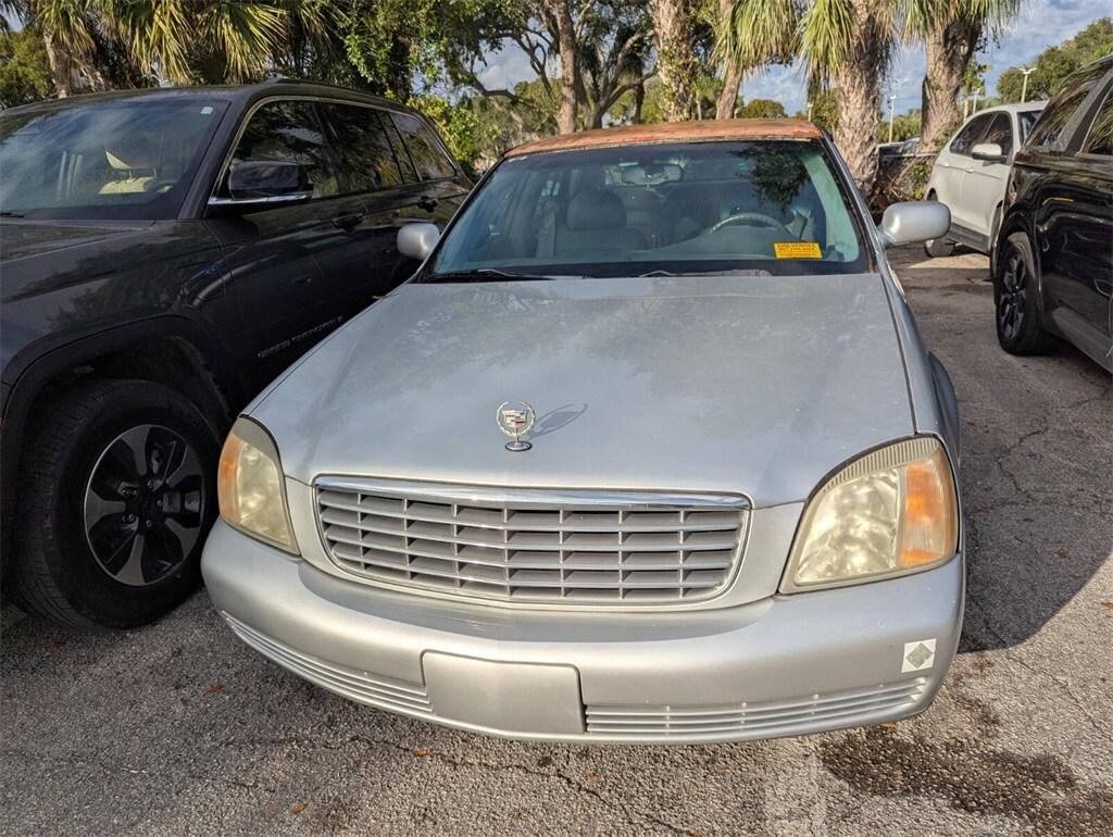 2002 Cadillac DeVille Base photo 2