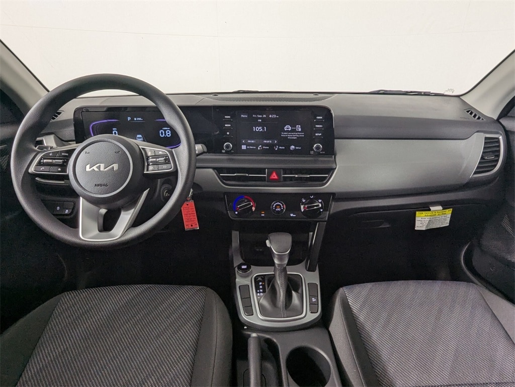 2026 Kia Seltos LX photo 13