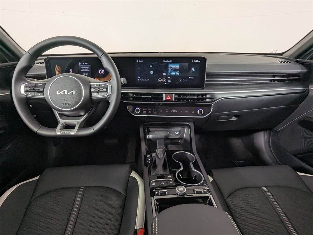 2026 Kia K5 GT-Line photo 14