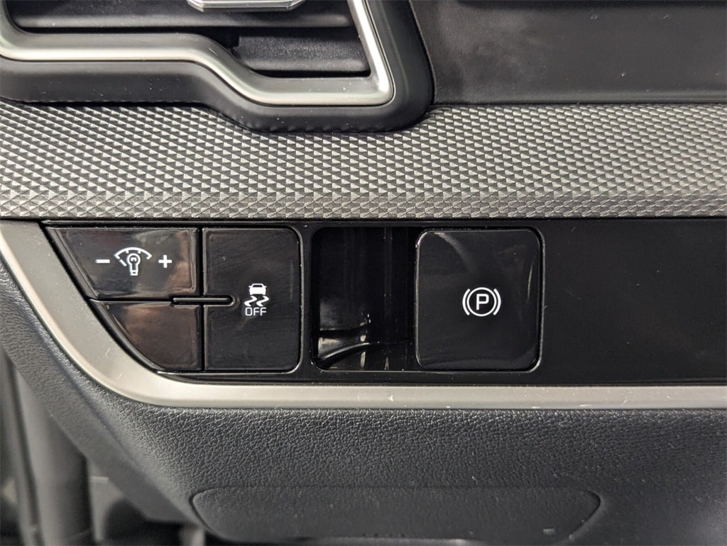 2023 Kia Sportage LX photo 13