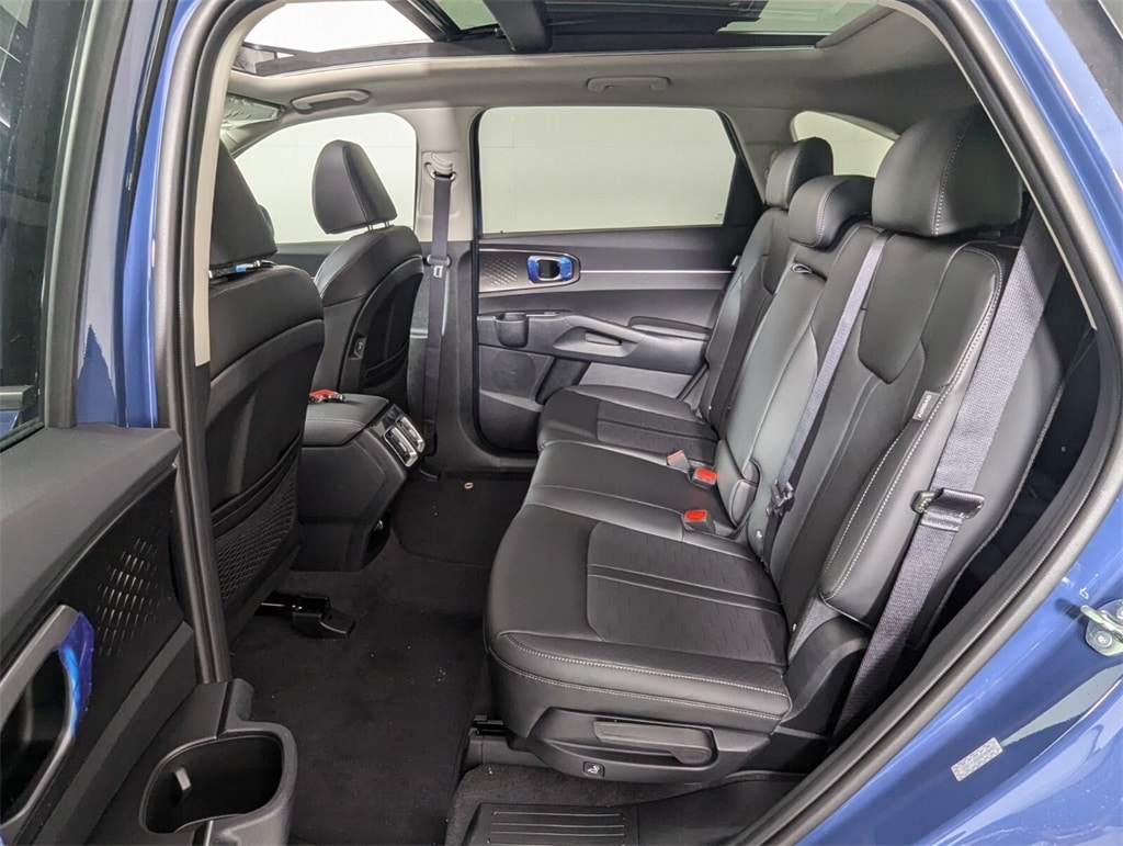 2025 Kia Sorento S photo 25