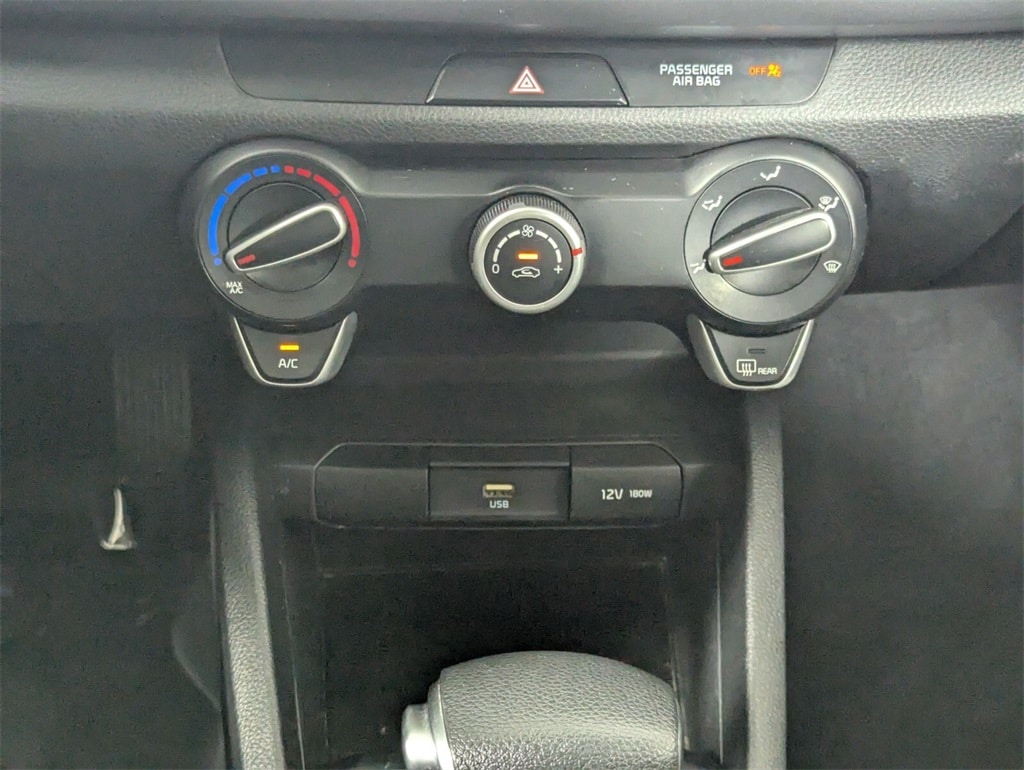 2022 Kia Rio S photo 17