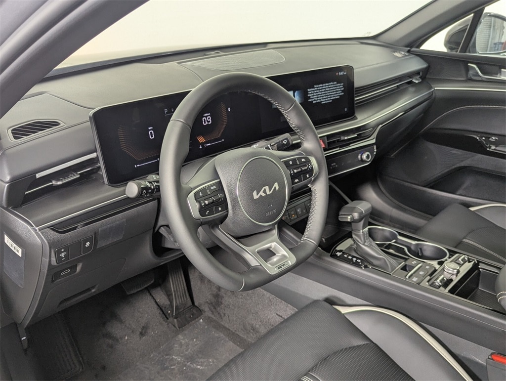 2026 Kia K5 GT-Line photo 11