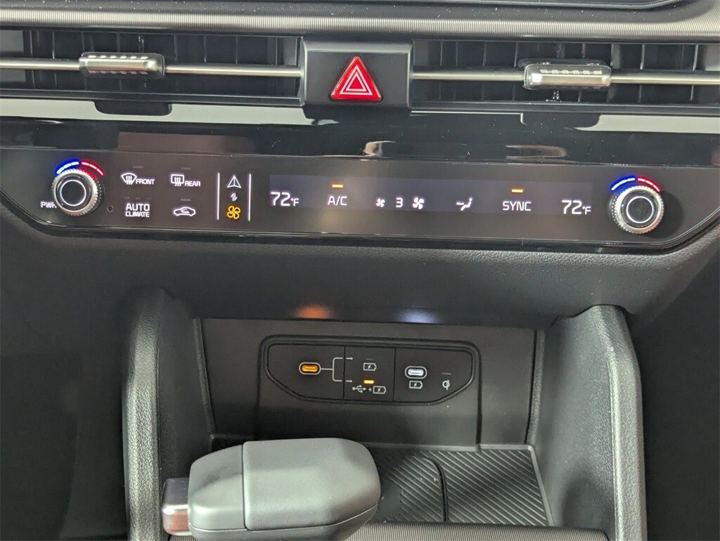 2026 Kia Sportage photo 17