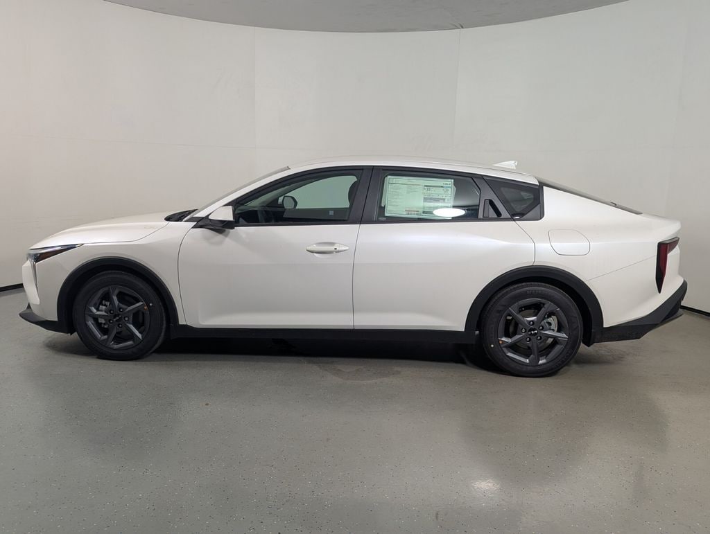 New 2026 Kia K4 LXS Sedan