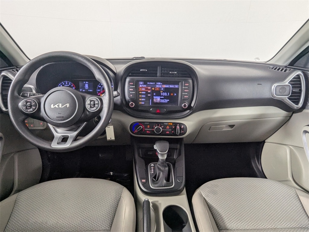 2022 Kia Soul LX photo 12
