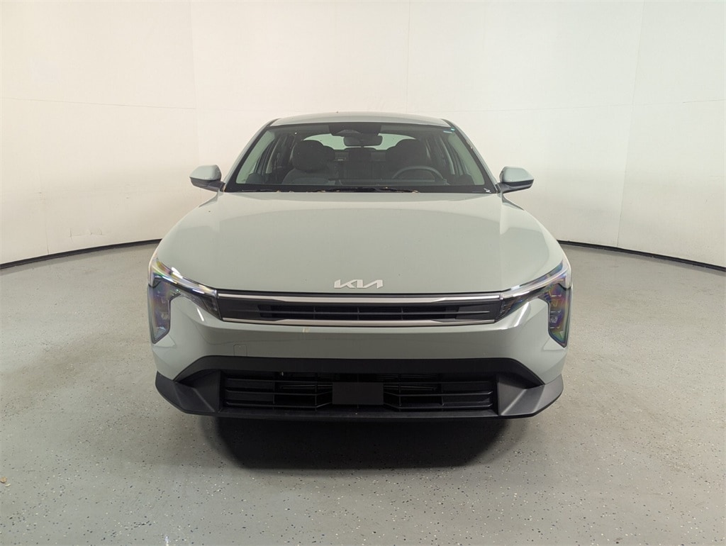 New 2025 Kia K4 LXS Sedan
