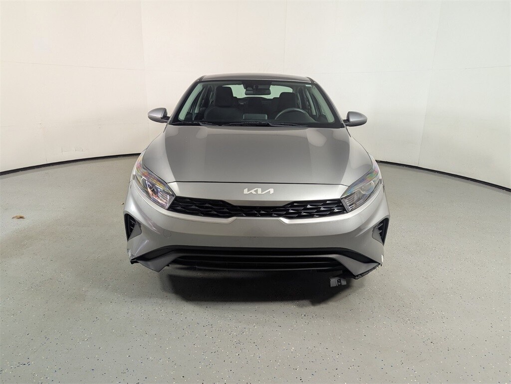 2022 Kia Forte LXS photo 2