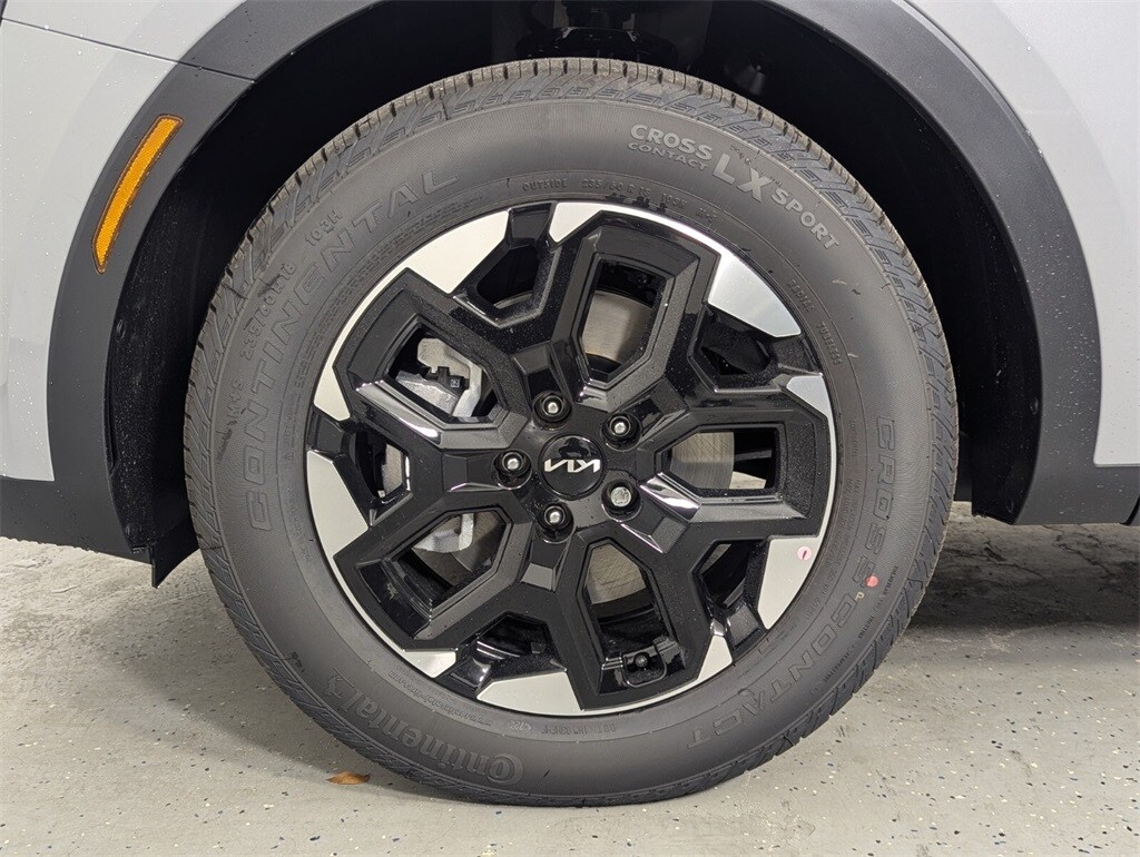 2026 Kia Sorento S photo 7
