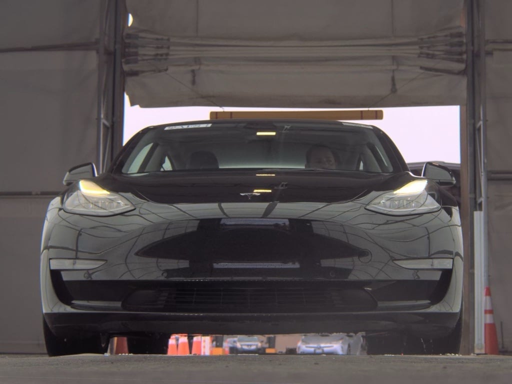 2022 Tesla Model 3 photo 3