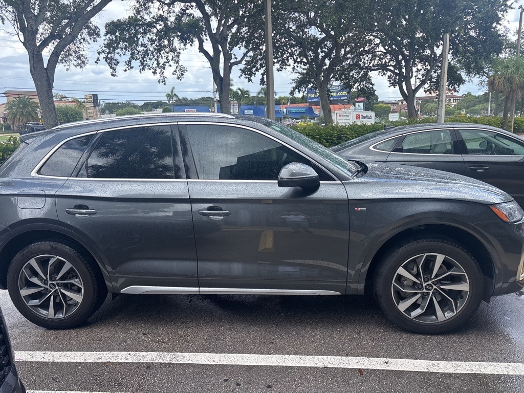 2022 Audi Q5 45 S line Premium photo 10