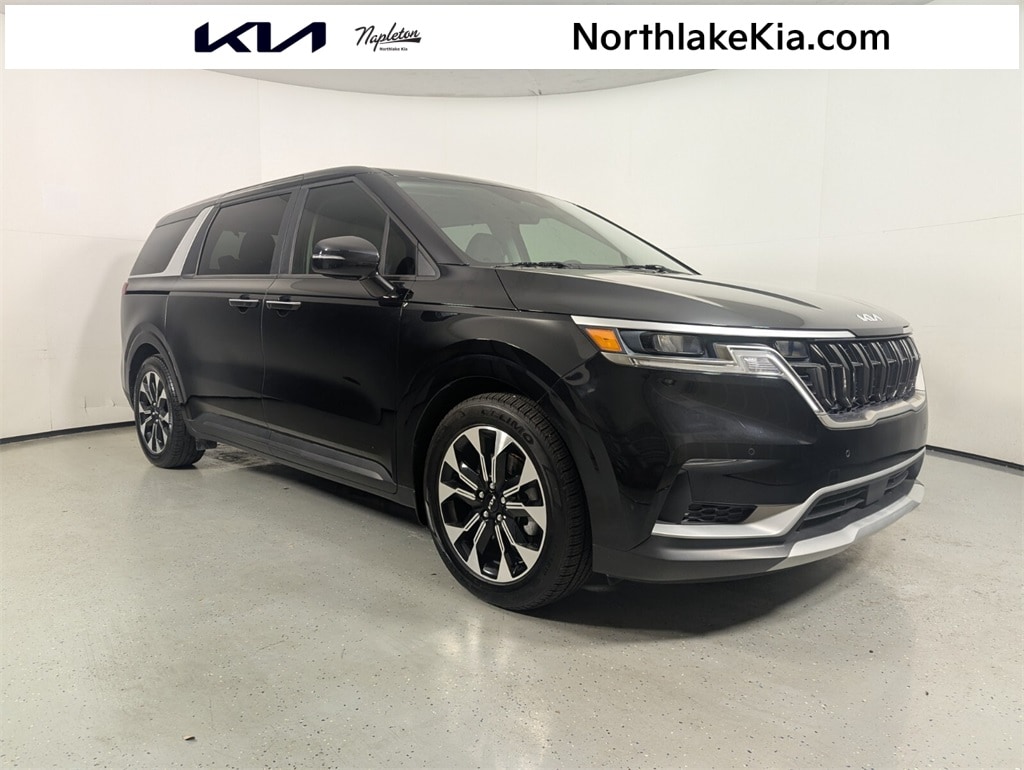 2024 Kia Carnival EX's photo