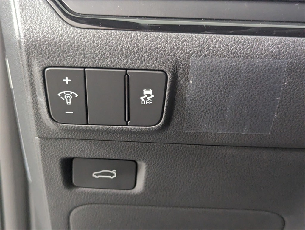 2026 Kia K5 GT-Line photo 13