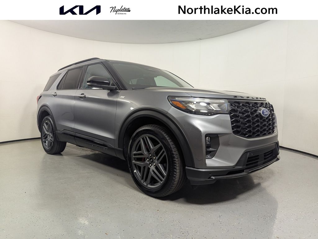 2025 Ford Explorer ST-LINE 4WD (PL535)'s photo
