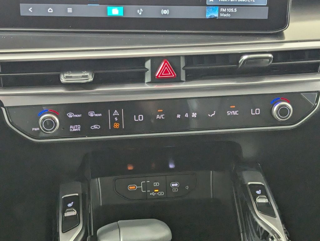2025 Kia Sorento S - Photo 20