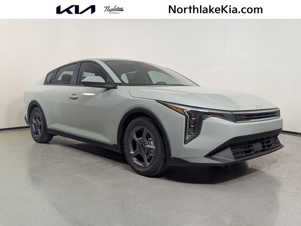New 2026 Kia K4 LXS Sedan