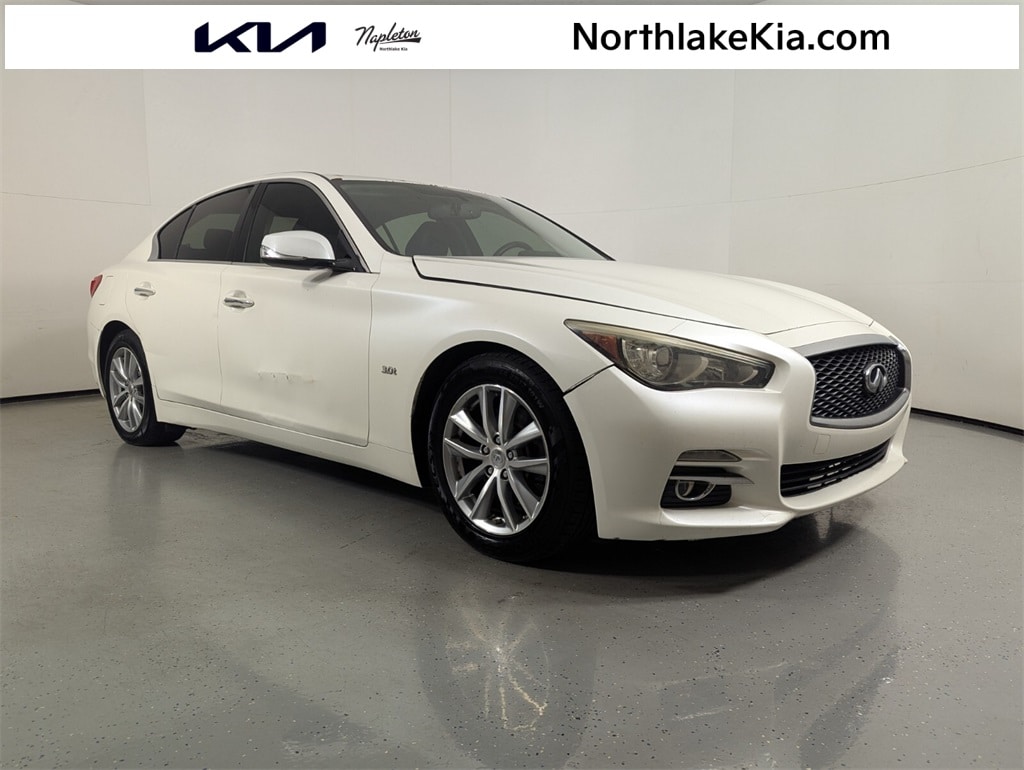 2016 INFINITI Q50 Premium