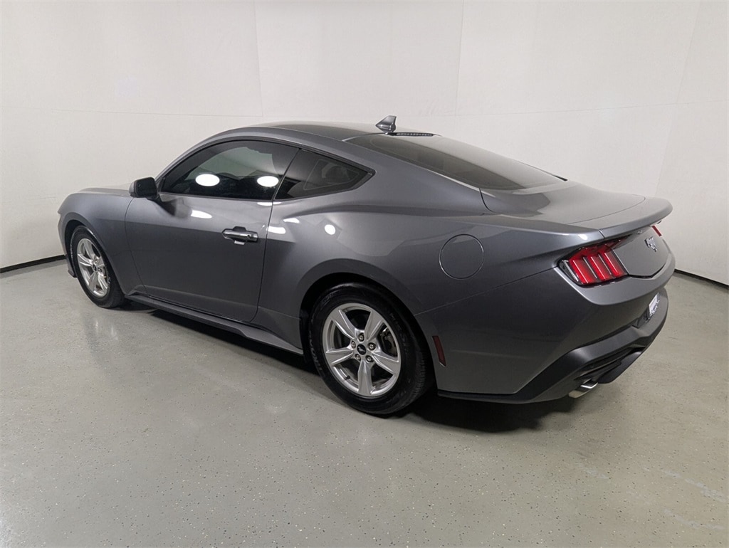2024 Ford Mustang EcoBoost photo 5
