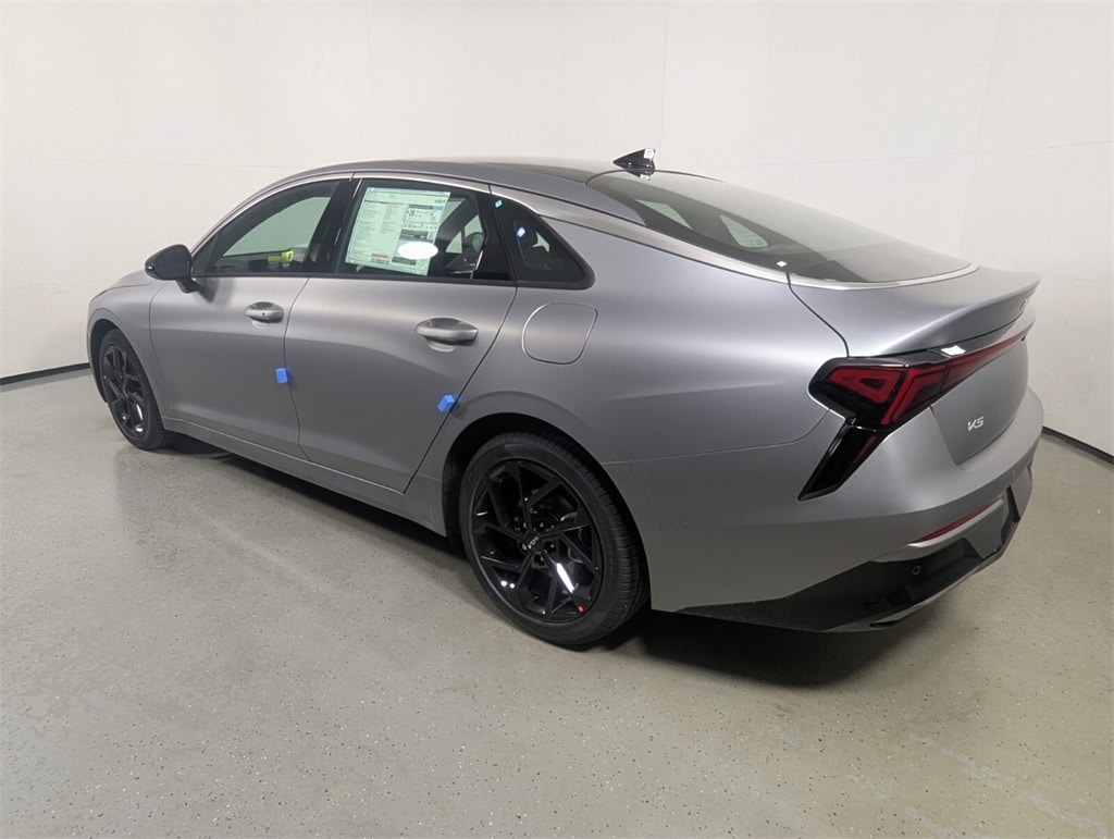 2026 Kia K5 GT-Line photo 5