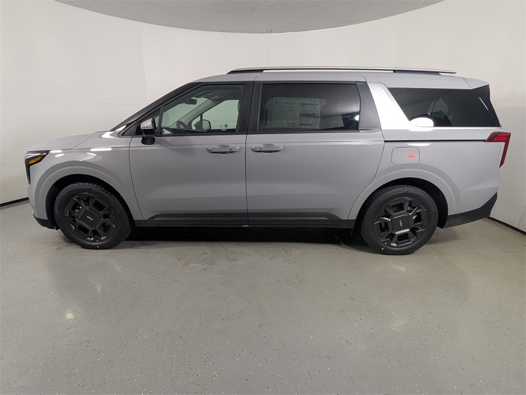 2026 Kia Carnival EX photo 3