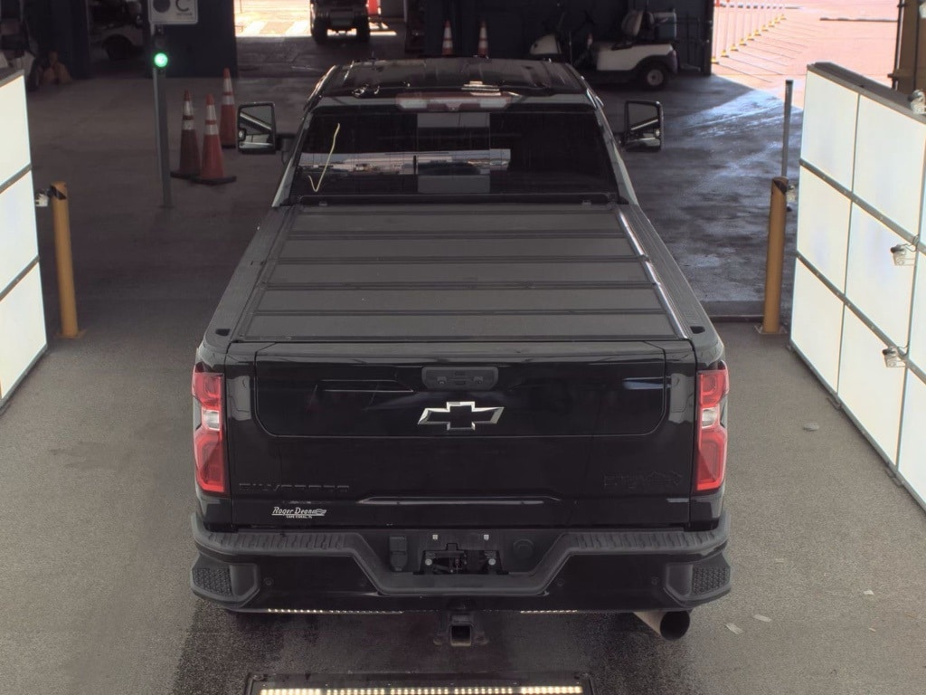 2022 Chevrolet Silverado 3500HD High Country photo 6