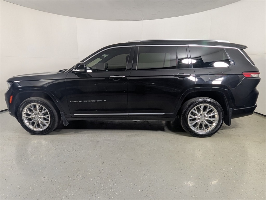 2021 Jeep Grand Cherokee L Summit photo 3