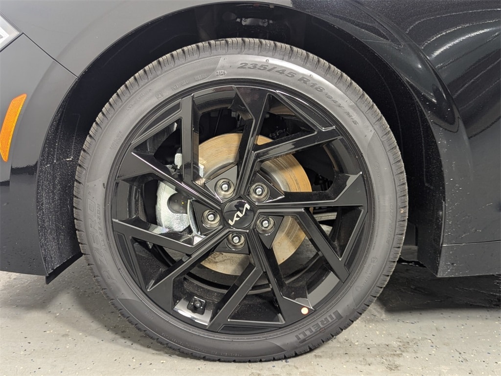 2026 Kia K5 GT-Line photo 8